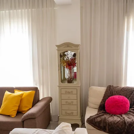بيت للعطل Depy's 2bd House لامبي